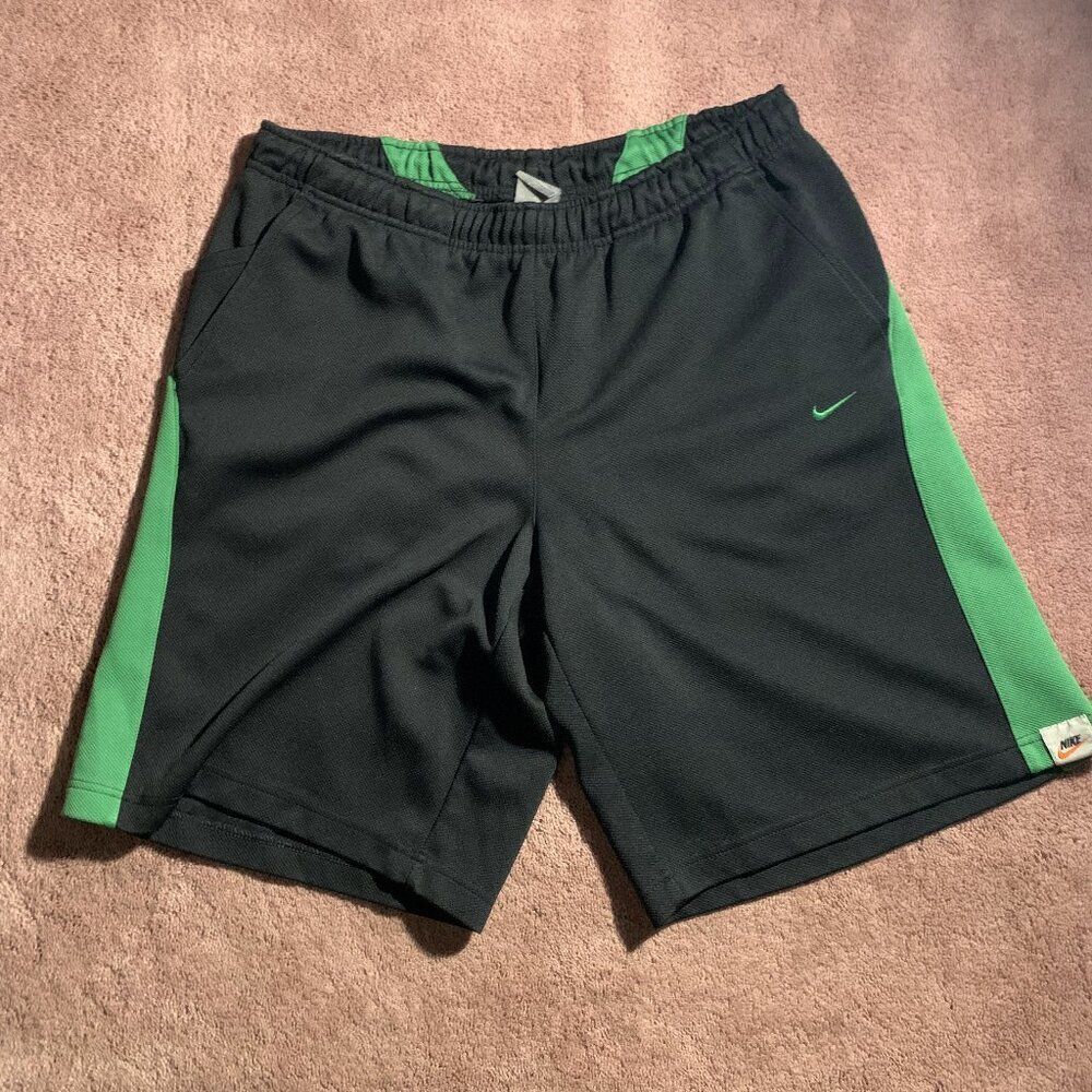 Nike Mens Basketball Shorts Black Green Mesh Athletic Gym Swoosh Large‎